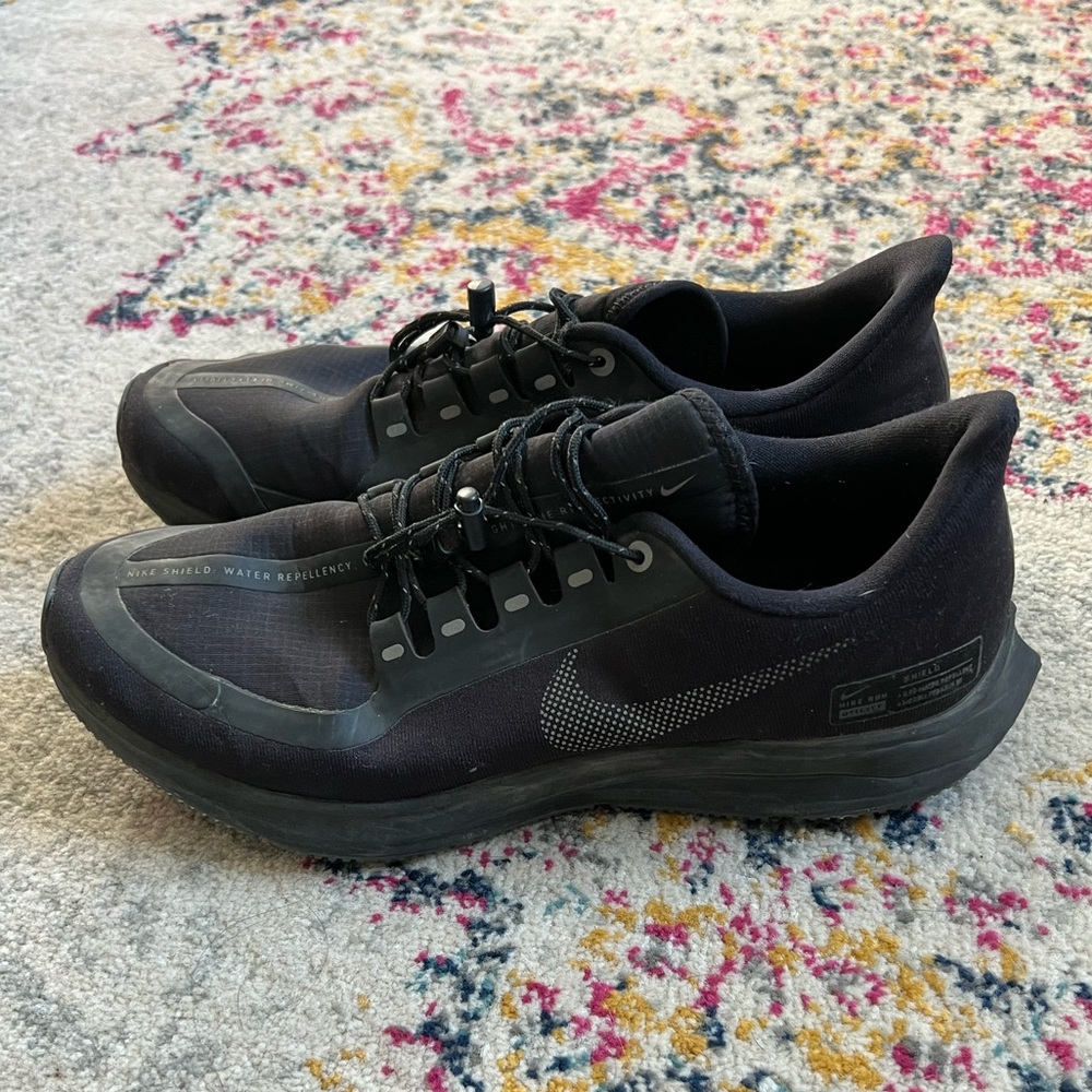 Nike Air Zoom Pegasus Shield